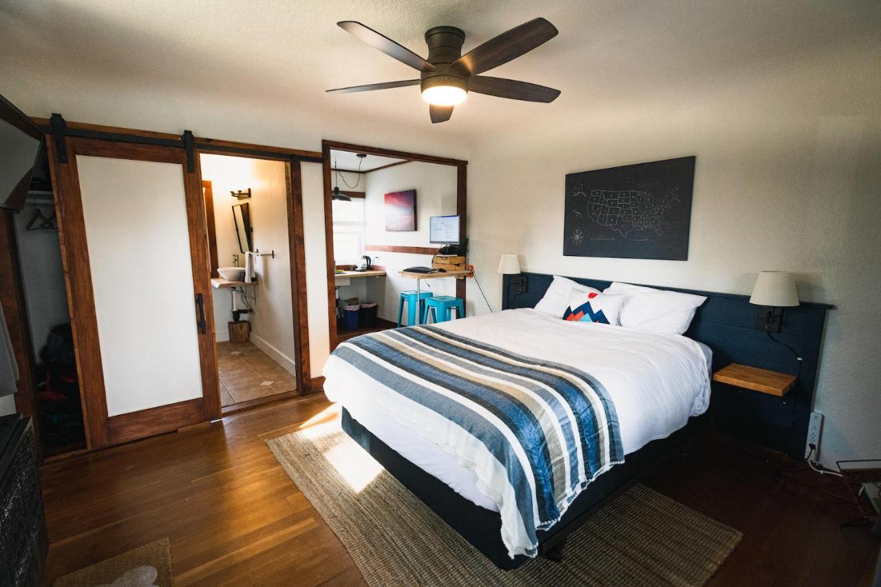 Left Coast Lodge - Pet Friendly Sisters Ngoại thất bức ảnh