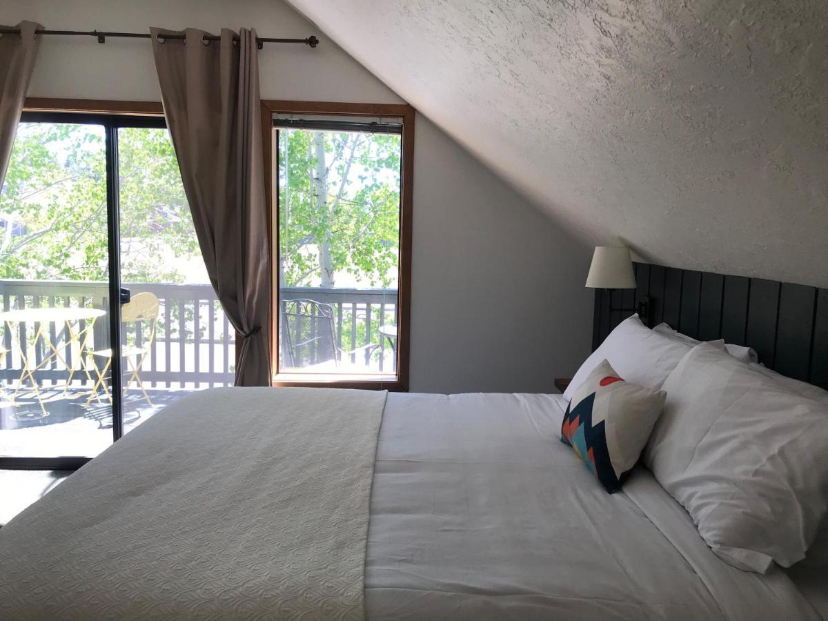 Left Coast Lodge - Pet Friendly Sisters Ngoại thất bức ảnh